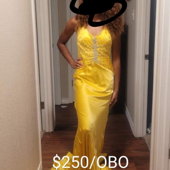 Prom dresses - Picture 2 of 2